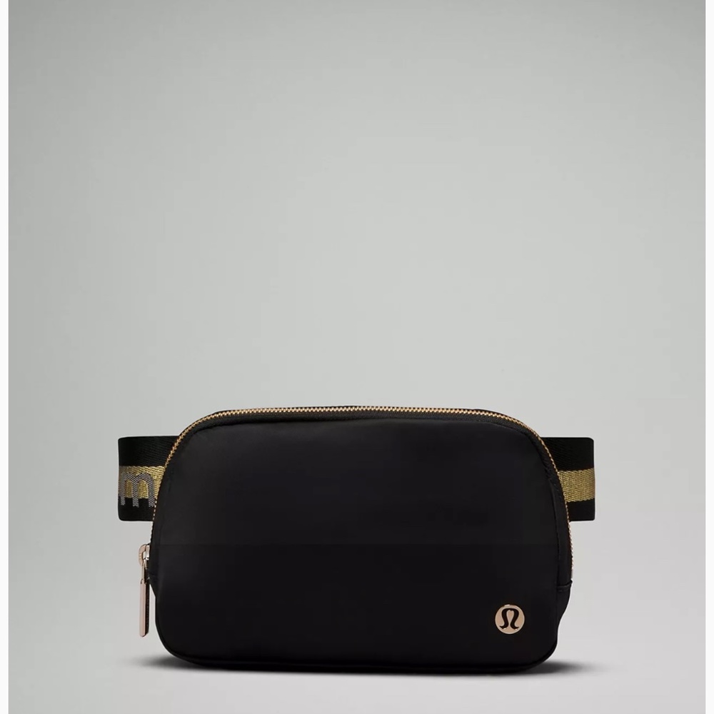 Lululemon Everywhere Belt Bag 1L Black/Gold/White Opal
